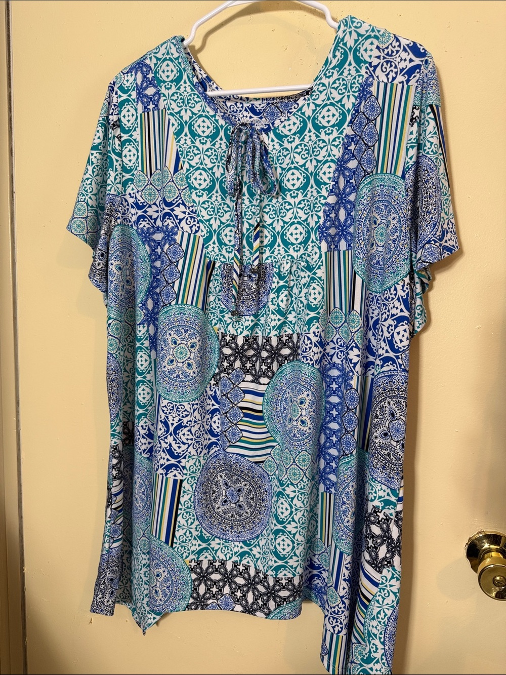 Kim Rodgers Women's Blue & Teal Printed Tie-Neck Top